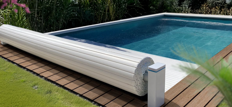Réalisation couverture à lames piscine