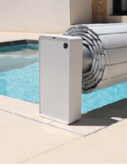 Enrouleur Coverly Blanc/Blanc — volet motorisé hors-sol piscine compact